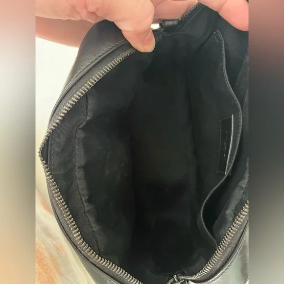 YSL LOU CAMERA BAG IN QUILTED LEATHER - Picture 13 of 17